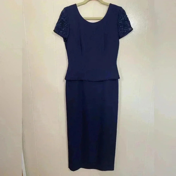 Donna Morgan Navy Blue Formal Embellished Short Sleeve Long Gown Dress Size 4. - Picture 2 of 16